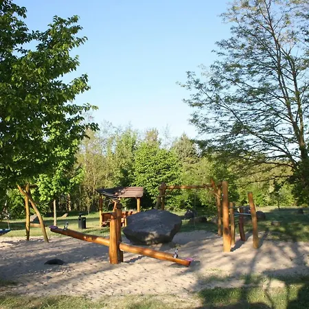 Ferienhaus Fur Bis Zu 4 Personen Zur Seeseite - #125259 Grobern